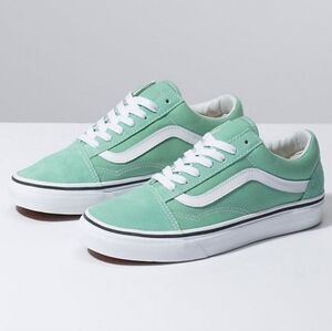 VANS Old Skool size 5 lace up sneaker mint green